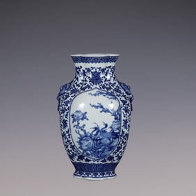 An Exquisite Blue and White Lotus Pattern Flower and Bird Pattern Double-Ears Vase