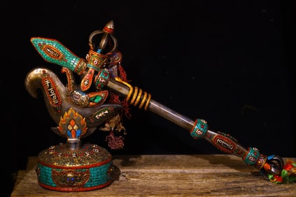 A Exquisite Thogchag Inlaid Gems Ornament