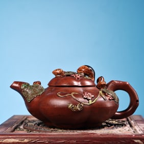 A Exquisite Purple Sands Flower Pattern Ewer