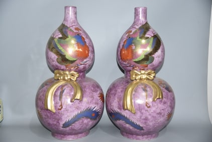 A pair of Exquisite Ruby Red-Glazed Phoenix Pattern Gourd-Shaped Vase
