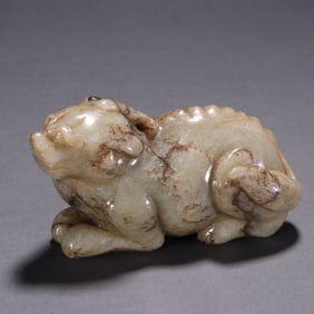 Hetian Jade Auspicious Beast Ornament