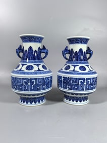 A pair of Exquisite Blue and White Dragon Pattern Double-Ears Vase