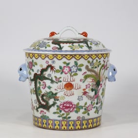 A Exquisite Famille-Rose Dragon and Phoenix Pattern Double-Ears Jar, With a lid