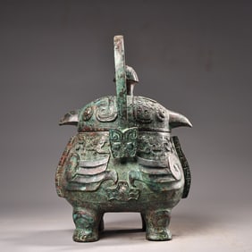 A Exquisite Bronze Bird Jar