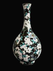 A Exquisite Famille-Rose Ink Color Ground Butterfly and Flower Pattern Vase