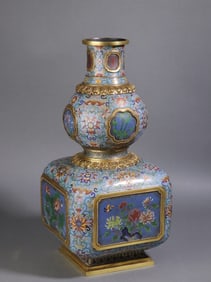 A Exquisite Cloisonne Flower Pattern Square Gourd-Shaped Vase