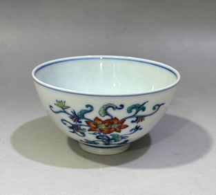 Doucai Flower Pattern Bowl