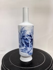 A Exquisite Blue and White Flower and Bird Pattern Vase