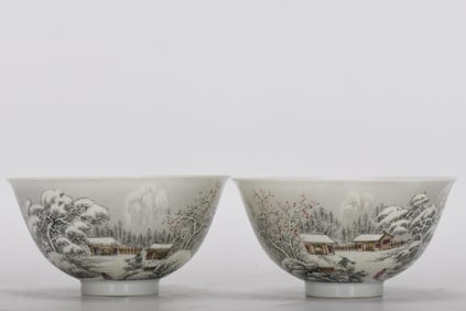 A pair of Famille-Rose Snowscape Landscape Pattern Cup