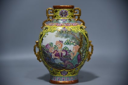 A Exquisite Yellow Ground Famille-Rose Figures Pattern Vase
