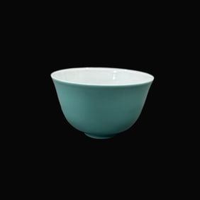 A Exquisite Turquoise-Glazed Cup