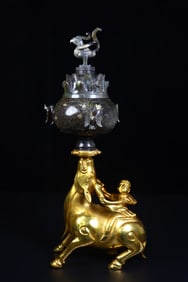 A Exquisite Hotan Jade Gilt Beast Censer