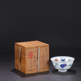 A Exquisite Doucai Flower Pattern Bowl