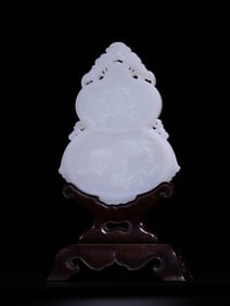 A Rare Hetian Jade Carved Lion-playing-Ball Gourd-shaped Table Screen