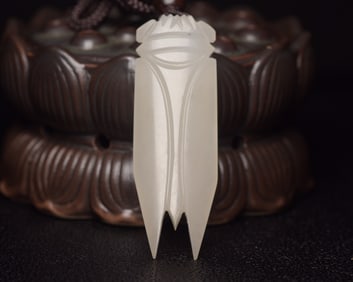 A Exquisite Hotan Jadea Cicada-Shaped Ornament