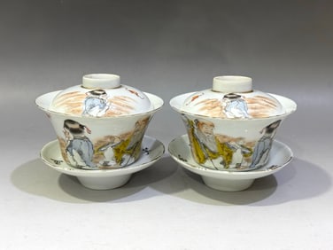 A pair of Famille-Rose Figures Pattern Bowls with Lids