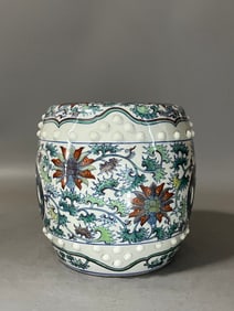A Exquisite Doucai Flower Pattern Stool