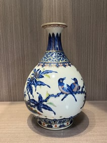 A Exquisite Blue and White Gilt Flower and Bird Pattern Vase
