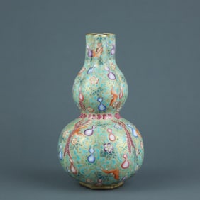 A Exquisite Turquoise-Glazed Green Ground Famille-Rose Painted Gold Bat and Gourd Pattern Vase