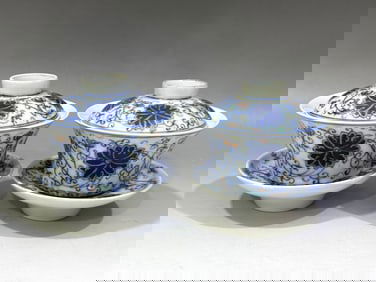 A pair of Blue and White Doucai Lotus Pattern Bowls with Lids