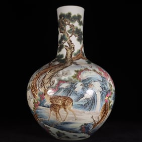 A Exquisite Famille-Rose Sika Deer Pattern Vase