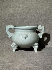 A Exquisite Longquan yao Double Dragon-Ears Tripod Censer