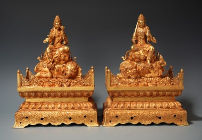 A pair of Exquisite Gilt Bronze Statue of Avalokitesvara Ornament