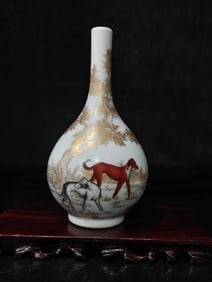 A Exquisite White Glaze Painted Gold Dog Pattern Vase