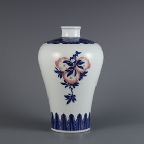 A Exquisite Blue and White Underglaze-Red Flower and Fruit Pattern Vase