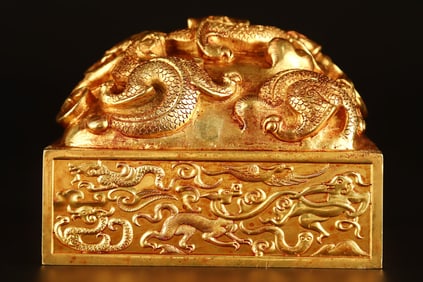 A Exquisite Gilt Bronze Auspicious Beast Seal