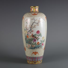 A Exquisite Famille-Rose Flower and Bird Pattern Vase