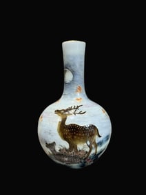 A Exquisite Famille-Rose Sika Deer Pattern Vase