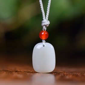 A Exquisite Hotan Jade Pendant