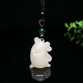 A Exquisite Hotan Jade Rat Pendant