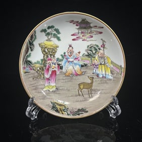 An Exquisite Enamel Painted Gold Character and Story Pattern Plate