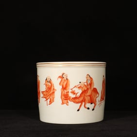 An Exquisite Iron-Red Glazed Painted Gold Figure Pattern Brush Pot