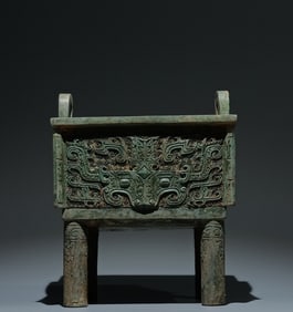 An Archaic Bronze Beast-Face Pattern Double-Ears Four Legs Food Vessel