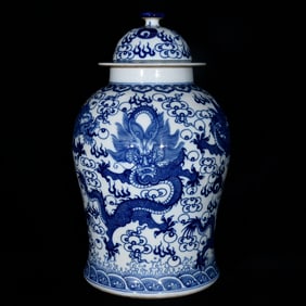 A Huge Blue and White Seawater,Auspicious Cloud and Dragon Pattern Bottle