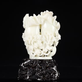 An Exquisite White Jade Flower and Bird Pattern Ornament,With Base