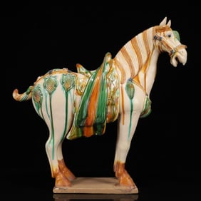 A Rare Tang Tri-Color Glazed Pottery Horse Ornaments