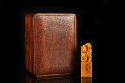 An Exquisite Tianhuang Stone Auspicious Beast Pattern Seal