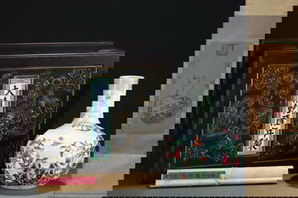 A Rare Famille-Rose Painted Gold Bats and Peach Pattern Vase,With Vertical Scroll Painting on Silk