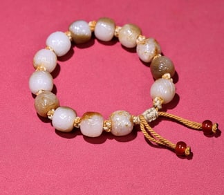 An Exquisite White Jade Bracelets
