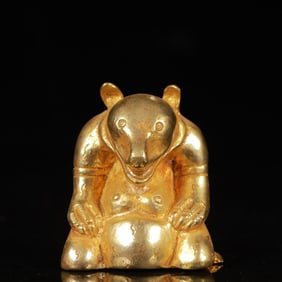 An Exquisite Gilt Bronze Auspicious Beast Ornament