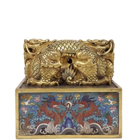An Exquisite Cloisonne Auspicious Cloud and Dragon Pattern Seal