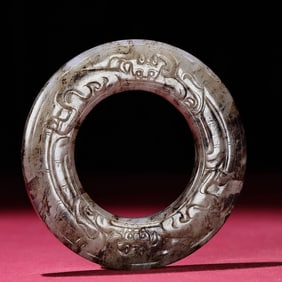 An Exquisite White Jade Dragon Pattern Pendant