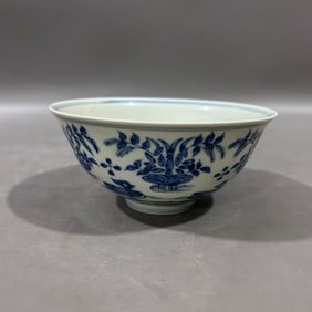 An Exquisite Blue and White Mandarin Duck Pattern Bowl