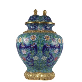 A Huge Cloisonne Flower and Phoenix Pattern Bottle