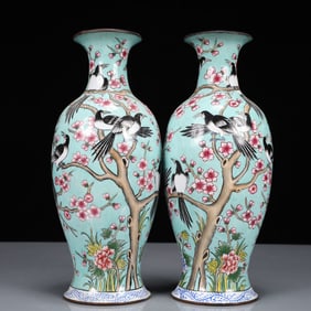 A Pair of Exquisite Painted Enamel Flower and Bird Pattern Vases