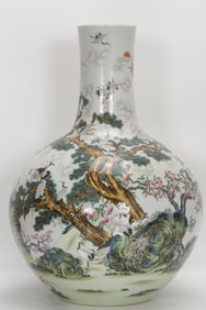 A Exquisite Famille-Rose Crane Pattern Vase
